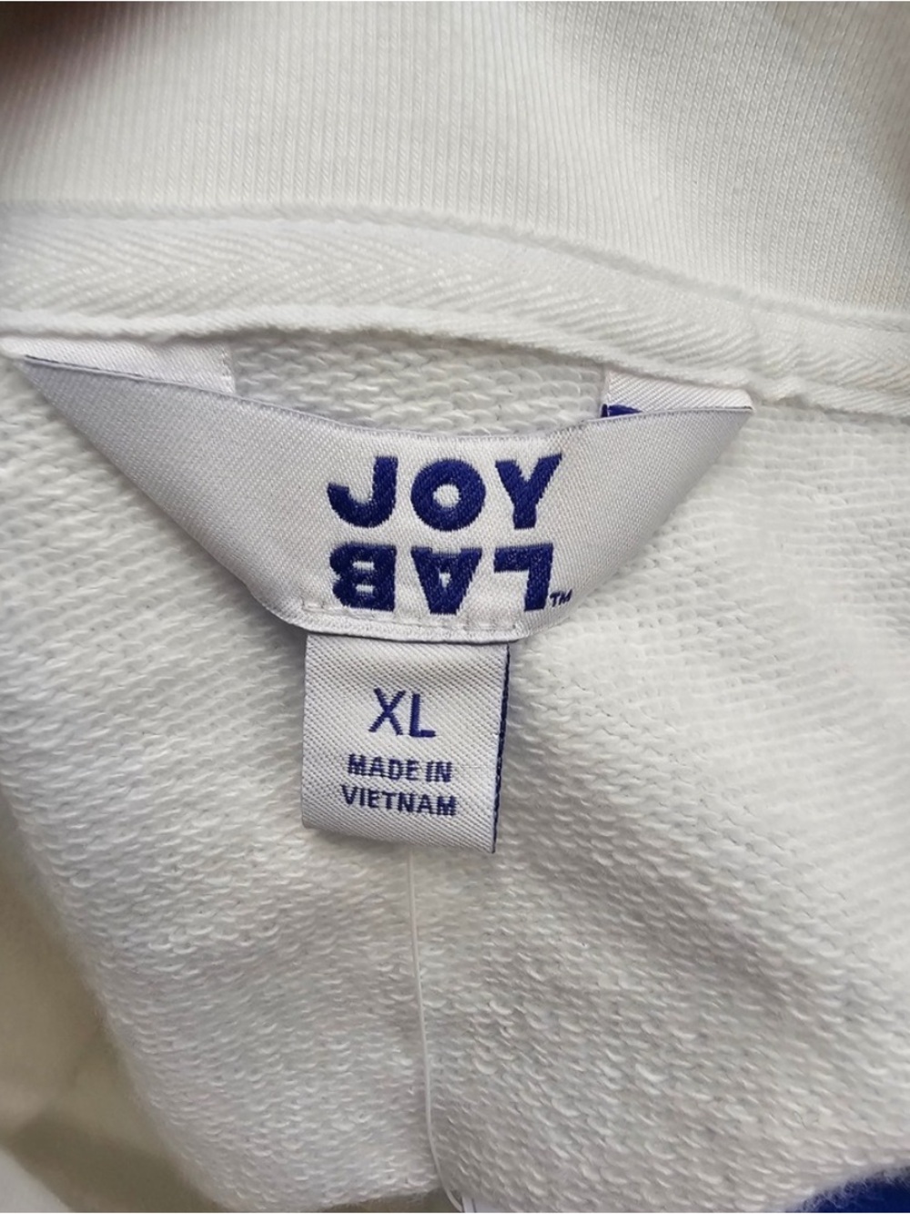 JoyLab White Crewneck Sweater with Blue Star Appliqués - Picture 5 of 6